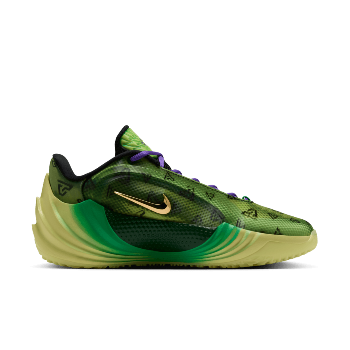 Nike Giannis Freak 8 Halloween Trick Question