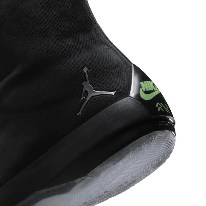 Air Jordan 40 "28" black/metallic silver-barely volt