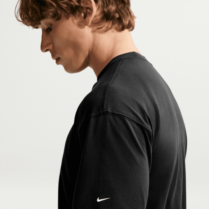 T-shirt Nike Caitlin Clark Shoot More ThrCCs black