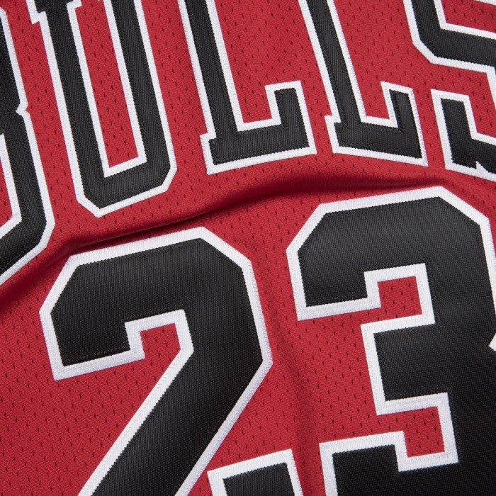 Authentic Jersey '97 Chicago Bulls Ajy4gs18399-cbuscar97mjo-2xl NBA image n°6