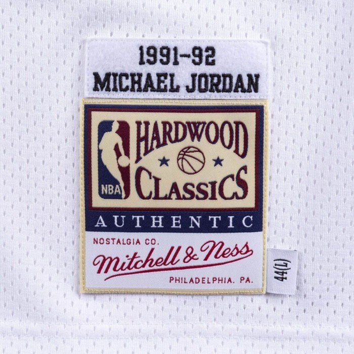 Maillot NBA Michael Jordan Chicago Bulls 1991-92 Authentic Mitchell&Ness The Shrug image n°3