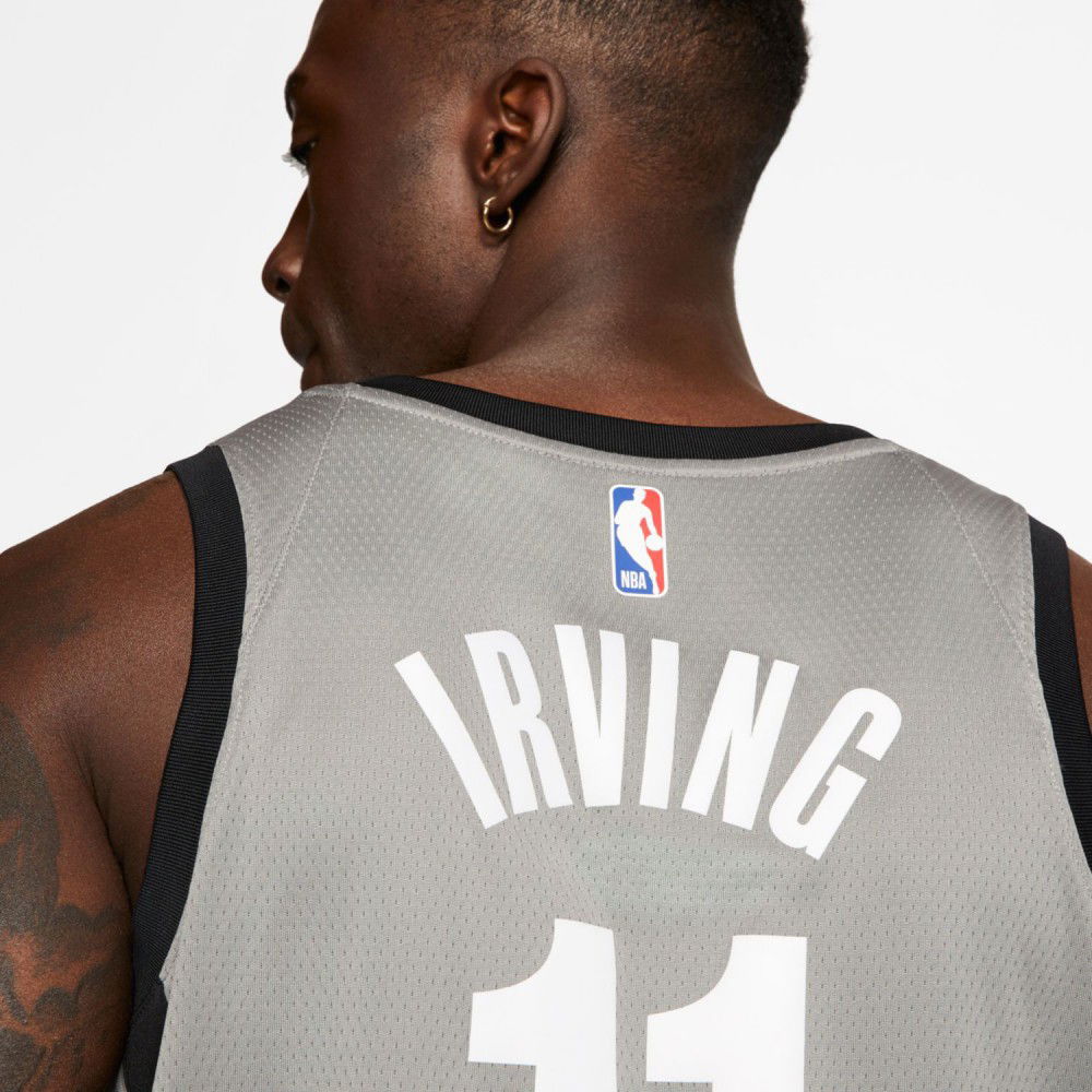 kyrie irving statement jersey