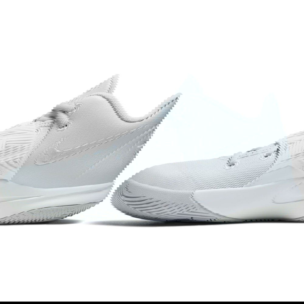 kyrie flytrap white metallic silver