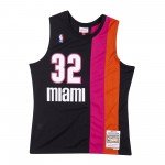 Color Noir du produit Maillot NBA Shaquille O'neal Miami Heat 2005-06...