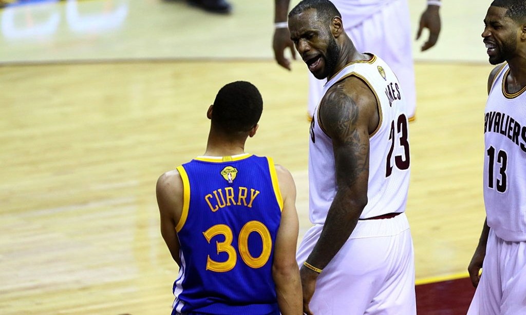 Le maillot de Stephen Curry est toujours le plus vendu en NBA - L