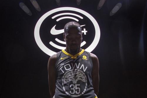 Nike signe son retour en NBA avec des maillots connectés !