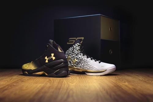 Top 10 chaussures NBA : Stephen Curry fête son titre de MVP